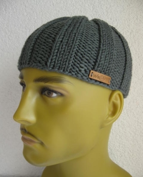 Knitted Dj Ötzi style_titanium