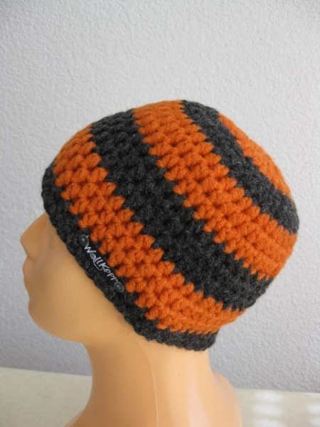 Hübsche Kinder Beanie in Blockstreifen gehäkelt